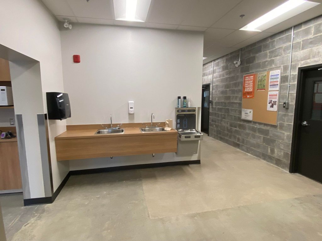 304885720_875074016804312_5395290795962350047_n